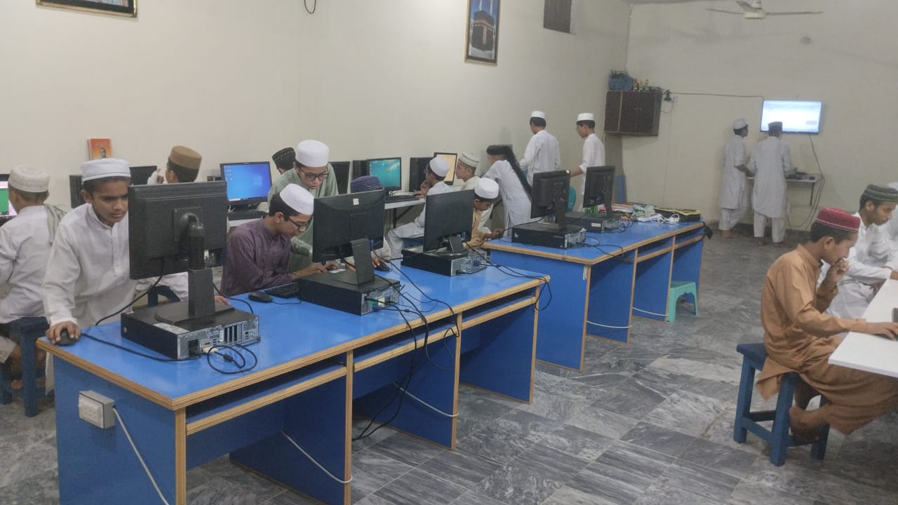 IT Training Session - Image 4